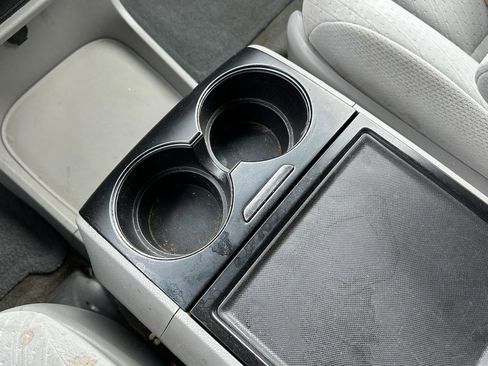 Used 2015 Toyota Sienna LE image 26