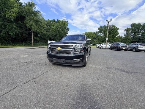 Used 2015 Chevrolet Suburban LTZ AWD/4WD image 2
