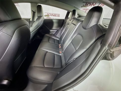 Used 2021 Tesla Model 3 Standard Range Plus image 27