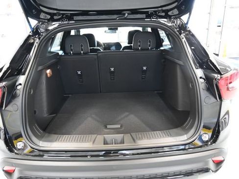 New 2026 Chevrolet Trax RS image 28