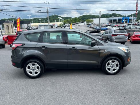 Used 2017 Ford Escape S image 6