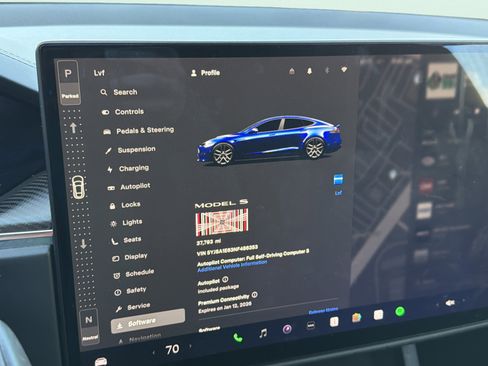 Used 2022 Tesla Model S Plaid image 4