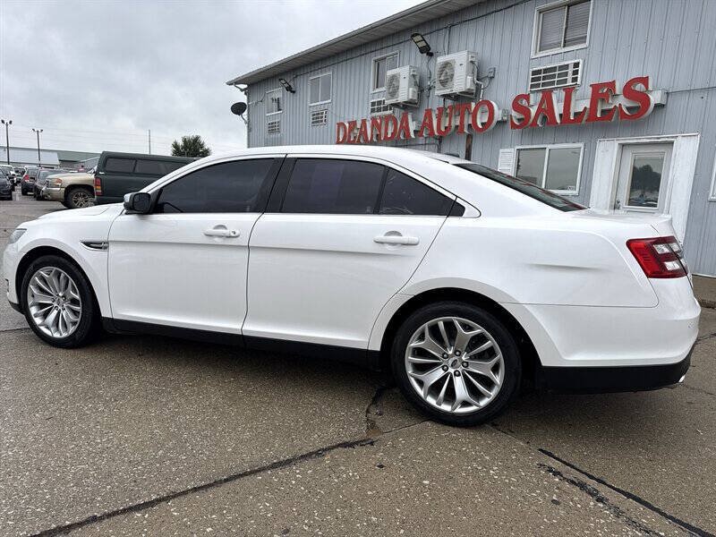 Used 2016 Ford Taurus Limited FWD image 4