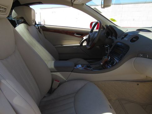 Used 2009 Mercedes-Benz SL 550 image 7