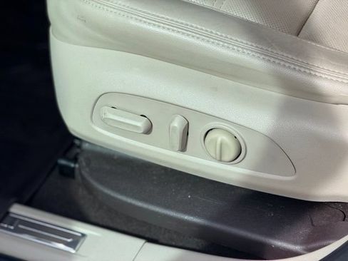 Used 2018 GMC Acadia Denali w/ Technology Package FWD image 8