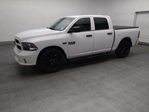 Used 2017 RAM 1500 Express w/ Express Value Package RWD image 2