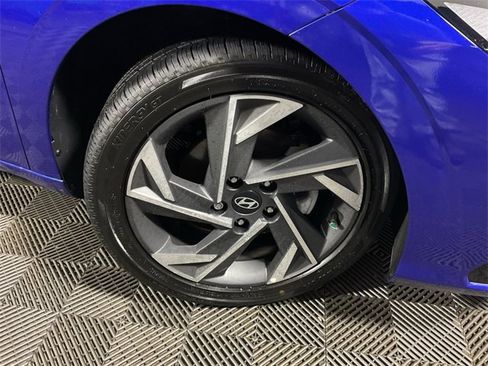 Used 2024 Hyundai Elantra Limited image 38