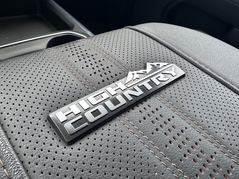 Used 2024 Chevrolet Silverado 3500 High Country image 15