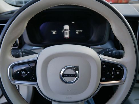 Certified 2023 Volvo XC60 T8 Core image 21