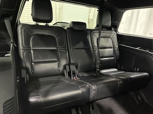 Used 2020 Lincoln Navigator Reserve w/ Luxury Package image 33