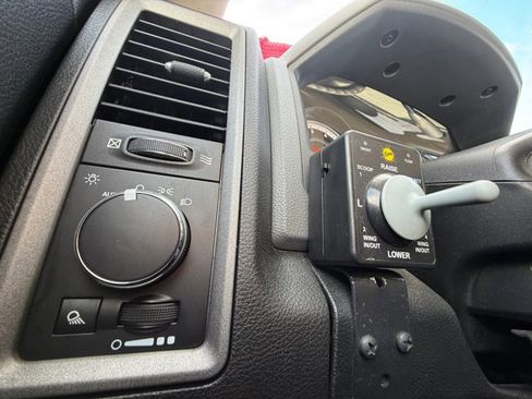 Used 2015 RAM 2500 Tradesman w/ Chrome Appearance Group image 21