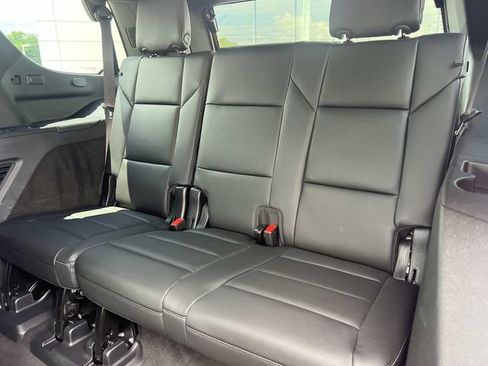 Certified 2024 Cadillac Escalade Luxury AWD/4WD image 12