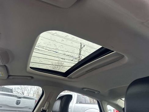 Used 2017 Ford Fusion SE w/ Equipment Group 201A image 10