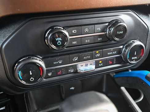 Used 2022 Ford Bronco Outer Banks AWD/4WD image 30