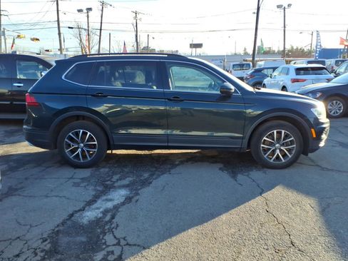 Used 2019 Volkswagen Tiguan SE w/ Panoramic Sunroof Package image 7