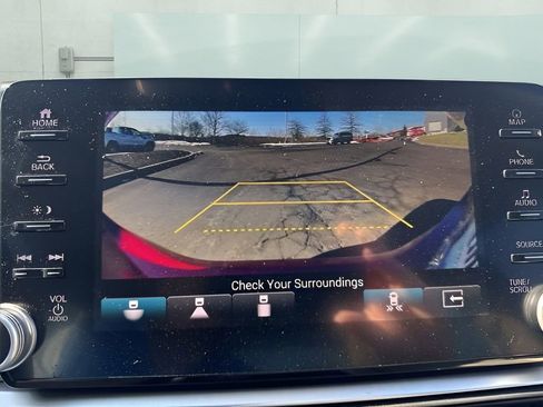 Used 2019 Honda Accord Touring image 25