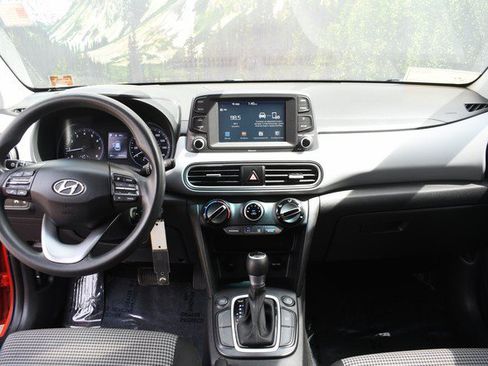 Used 2020 Hyundai Kona SE AWD/4WD image 18