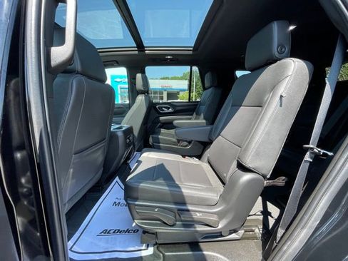 Used 2024 Chevrolet Tahoe Z71 w/ Z71 Off-Road Package image 21