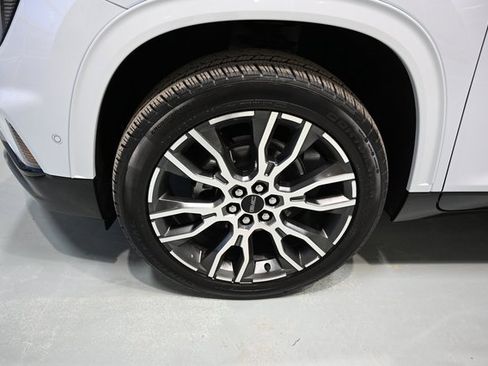 New 2026 GMC Acadia Denali Ultimate w/ LPO, Floor Liner Package image 34