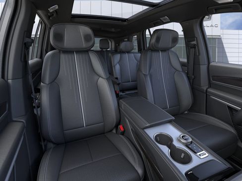 New 2026 Cadillac Vistiq Sport w/ LPO, Floor Liner Package image 47