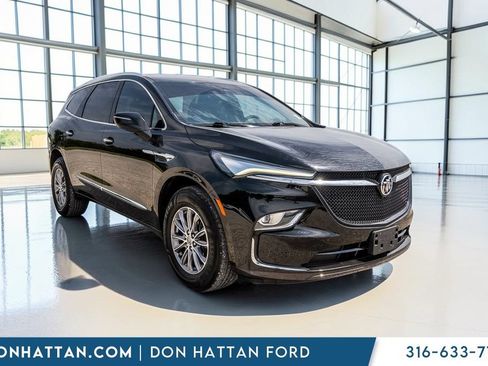 Used 2023 Buick Enclave Essence AWD/4WD image 36
