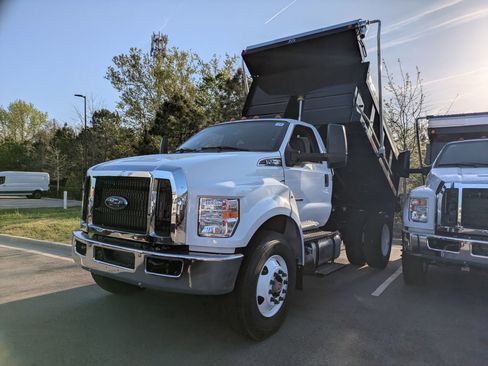 New 2027 Ford F750 2WD Regular Cab Super Duty image 28