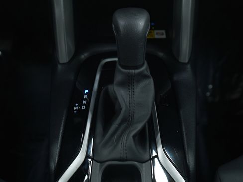 Used 2022 Toyota Corolla Cross XLE image 20