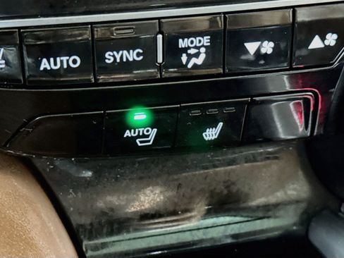 Used 2023 Acura MDX SH-AWD w/ Technology Package image 5