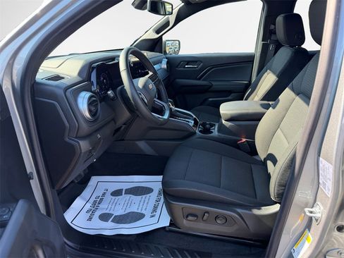 Certified 2024 Chevrolet Colorado LT w/ LT Convenience Package II image 12