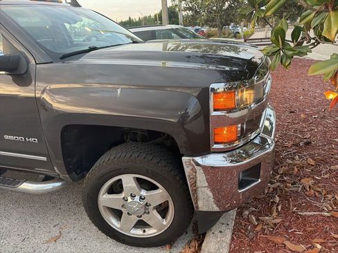 Used 2015 Chevrolet Silverado 2500 LTZ w/ LTZ Plus Package image 2