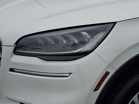 Certified 2024 Lincoln Aviator AWD w/ Premium Package image 9