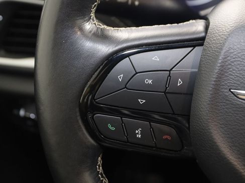 Used 2021 Chrysler Pacifica Touring-L w/ S Appearance Package FWD image 36