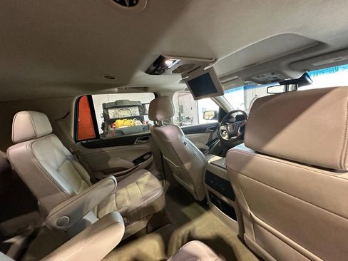 Used 2018 GMC Yukon Denali w/ Denali Ultimate Package image 14