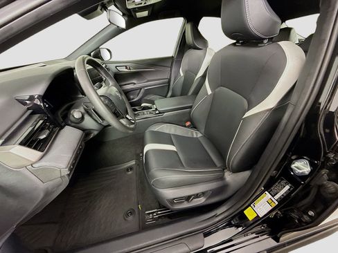 Certified 2025 Toyota Camry SE FWD image 14