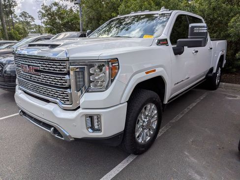 Used 2021 GMC Sierra 2500 Denali w/ Denali Ultimate Package AWD/4WD image 3