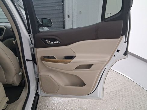 Used 2019 GMC Acadia Denali w/ Technology Package image 32