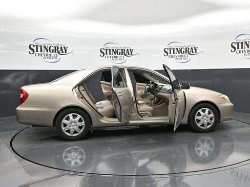 Used 2002 Toyota Camry XLE FWD image 36