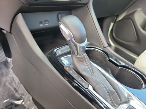 Used 2024 Buick Encore GX Preferred w/ Comfort Package FWD image 21