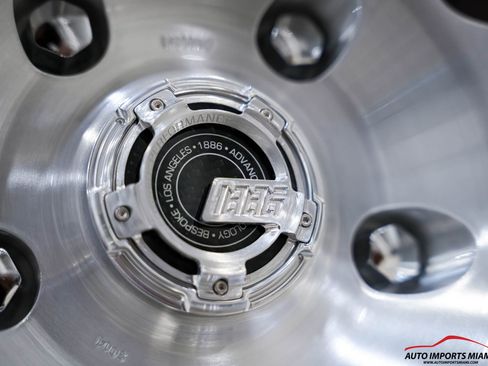 Used 2025 Lamborghini Urus SE image 96