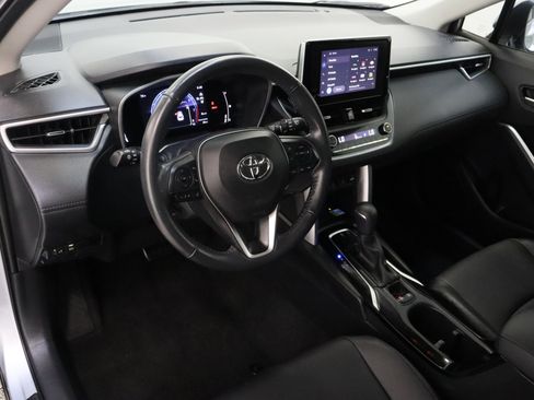 Used 2023 Toyota Corolla Cross XLE w/ Convenience Package FWD image 13