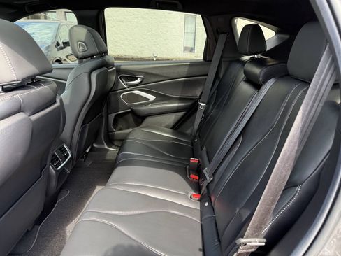 Used 2025 Acura RDX SH-AWD image 21
