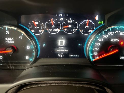 Used 2017 Chevrolet Tahoe LT w/ LT Signature Package AWD/4WD image 13