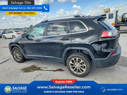 Used 2019 Jeep Cherokee Latitude Plus w/ Comfort/Convenience Group FWD image 3