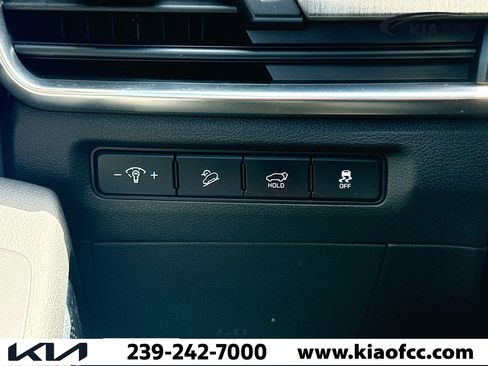 Certified 2024 Kia Telluride SX Prestige w/ Towing Package image 38