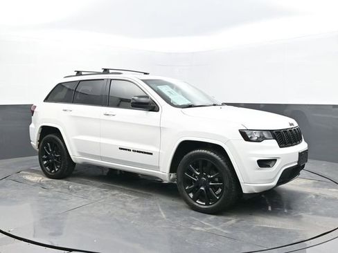 Used 2019 Jeep Grand Cherokee Altitude image 7