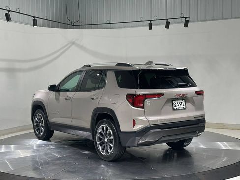 Used 2025 GMC Terrain Elevation w/ Elevation Premium Package AWD/4WD image 14