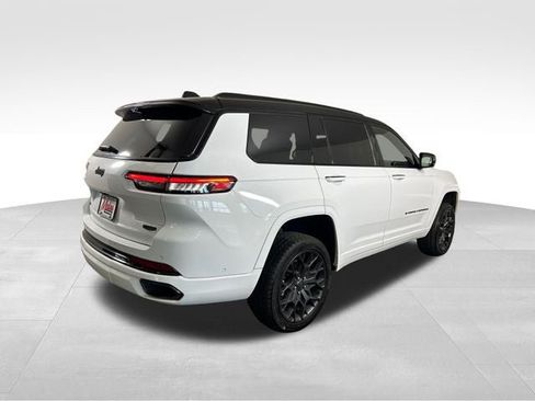 Used 2024 Jeep Grand Cherokee L Summit AWD/4WD image 6