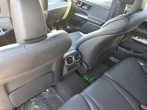 Certified 2025 Mercedes-Benz GLC 300 image 13