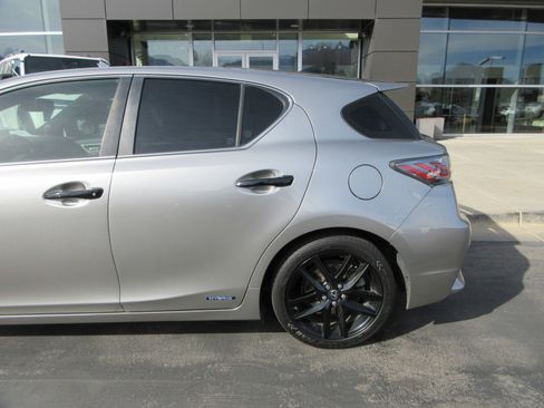 Used 2016 Lexus CT 200h w/ Special Edition image 5
