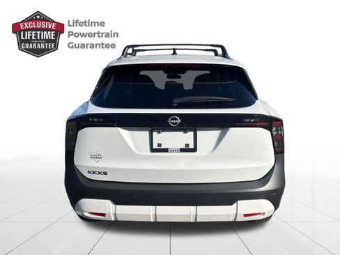 New 2026 Nissan Kicks SV FWD image 4